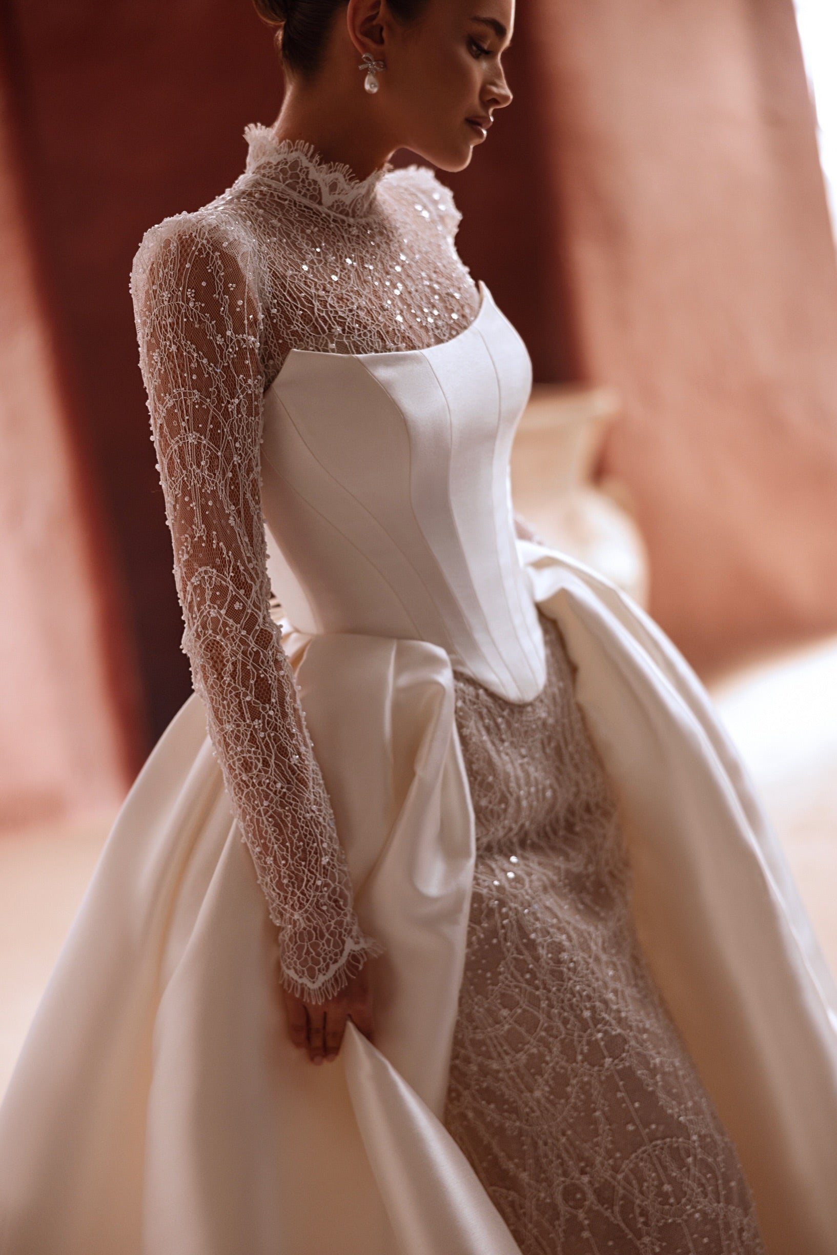 long sleeve wedding dress with overskirt Henriette Fiery Rose Pink Layer Detachable overskirt MADE IN Manning Cartell Variant:White size 10