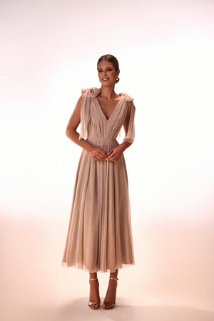 Short classic evening dress Cin Cin Gold from DAMA Couture (studio photo)