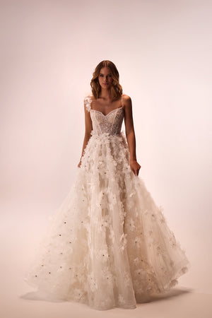 Glamour a-line wedding dress with 3d lace Elodie from DAMA Couture (main photo)