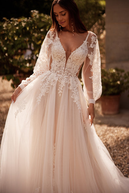 Bohemian lace wedding dress with long sleeves Mullein from DAMA Couture (extra photo)