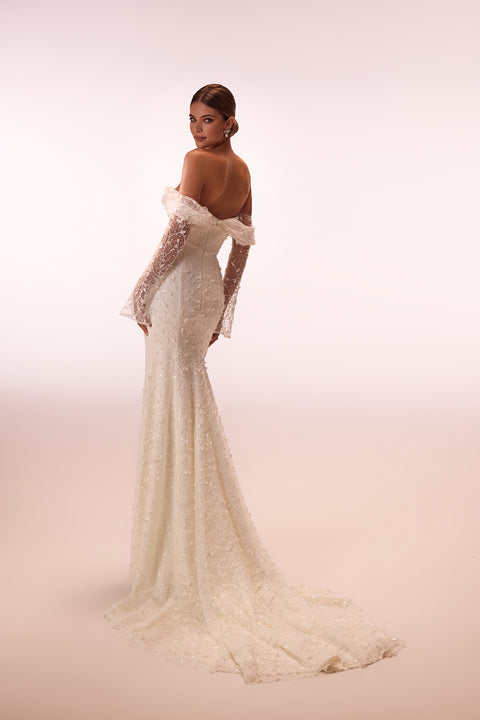 Glamour mermaid wedding dress from lace Placidia from DAMA Couture (back photo)