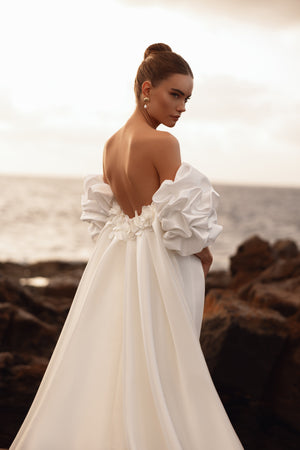 Soraya Cape