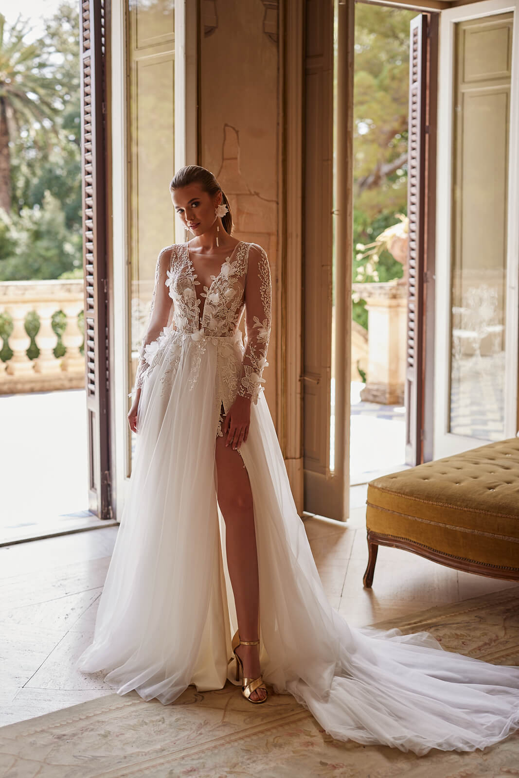 Wedding dress Octavia – DAMA Couture A-line wedding dress.