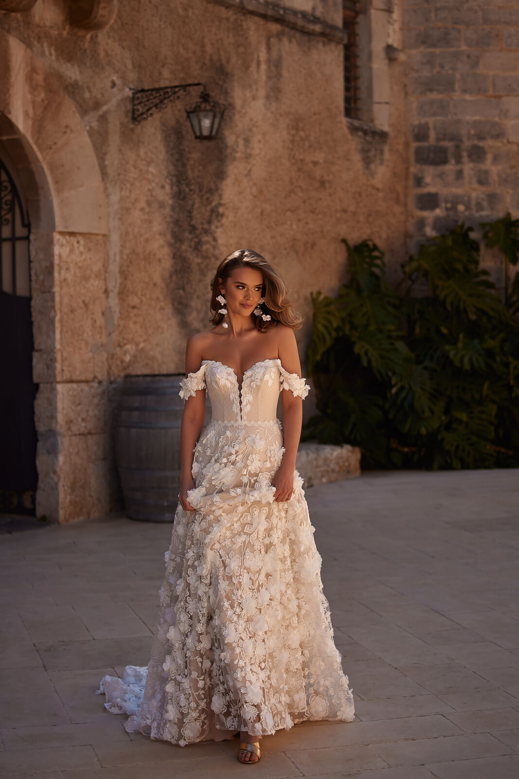 Wedding dress Olivia – A-line wedding dress, DAMA Couture.