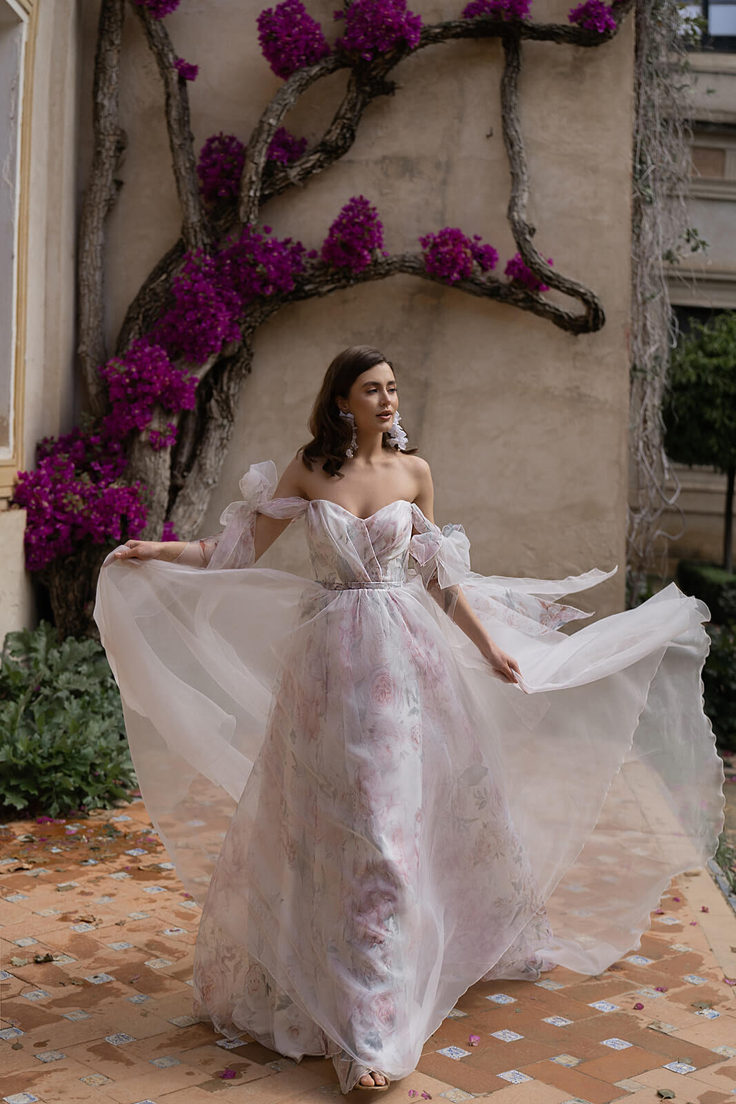 Wedding dress Peony – wedding dress by DAMA Couture.