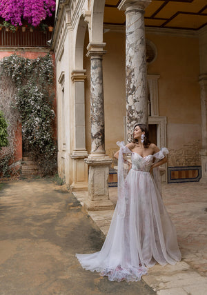 Wedding dress Peony – DAMA Couture wedding dress.