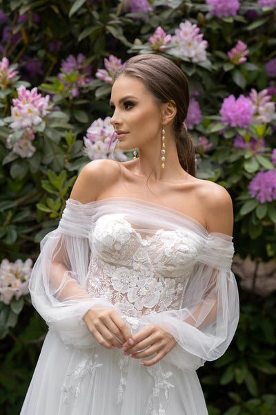 wedding dress designers in sri lanka Sri Lanka's Number 1 Destination Wedding Bridal Designer, Srilanka Bride, Sri lankan bride, Kandyan saree, saree drape, saree dress, madeup saree, Sri lankan wedding brides, , sri lanka travel, sri lankan wedding