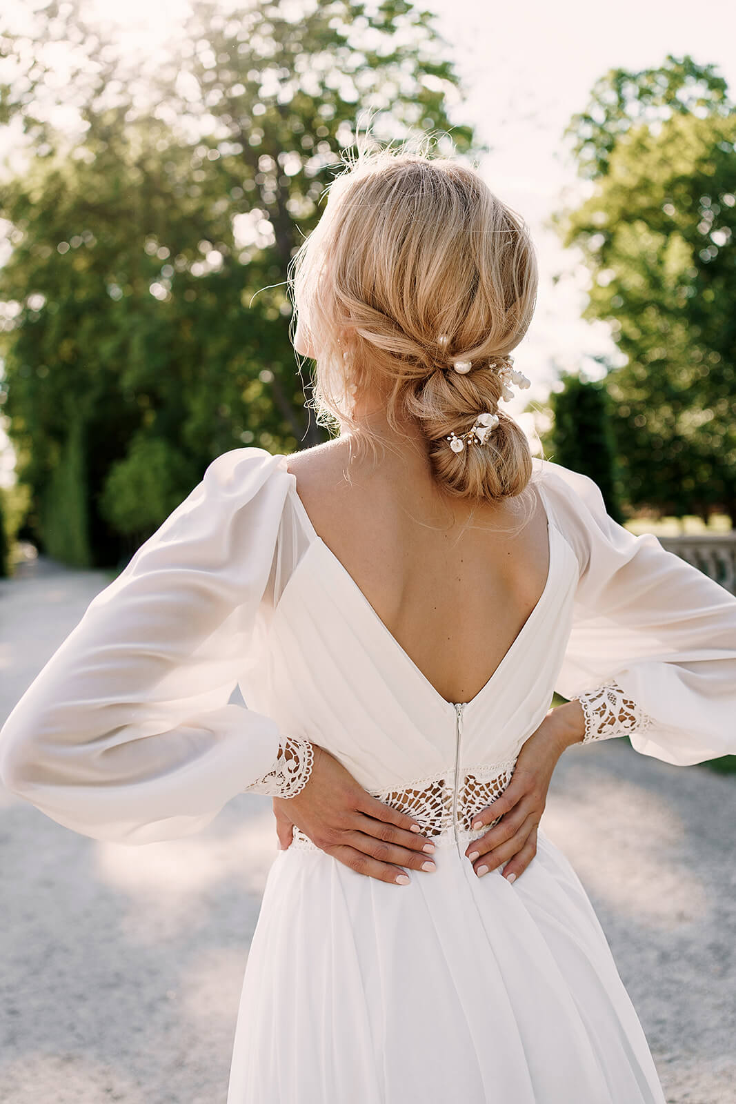 Safona – wedding dress seen from the back.