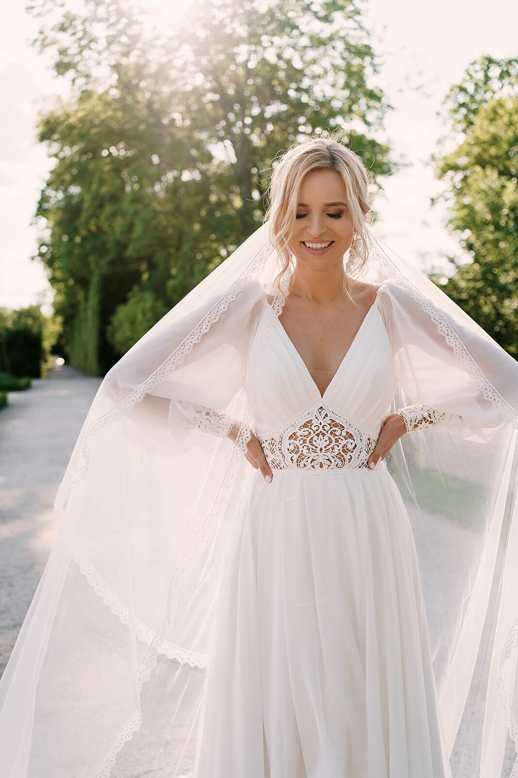 Safona – close-up of the wedding dress.