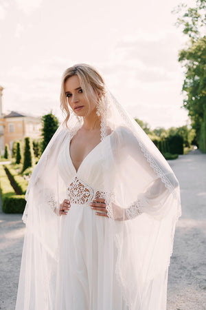 Safona – wedding dress seen from the back.