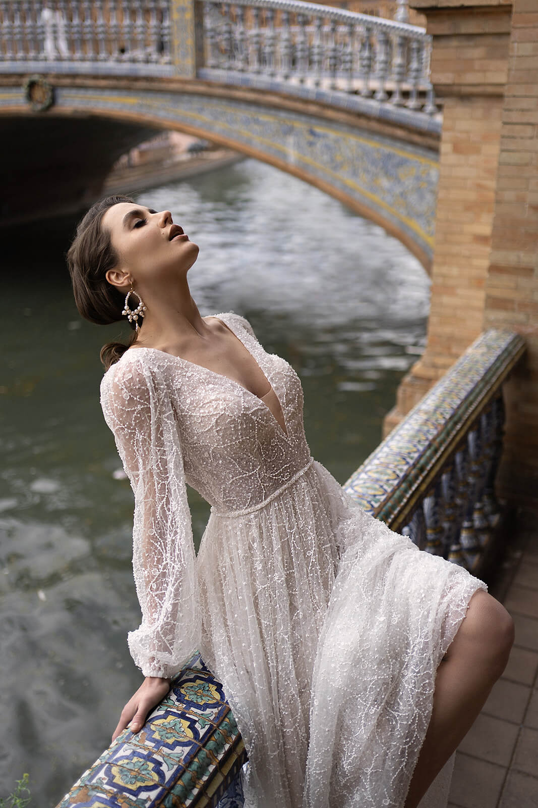 Suri – wedding dress seen from the back.