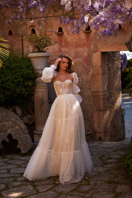 Wedding dress Loretta – A-line wedding dress with long sleeves, DAMA Couture.