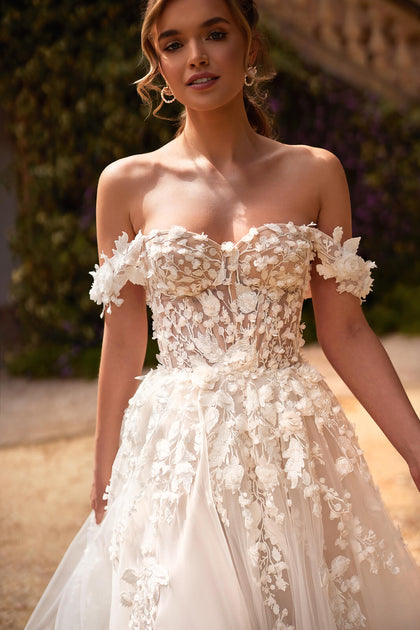 Wedding dress Mia Wedding dress Mia