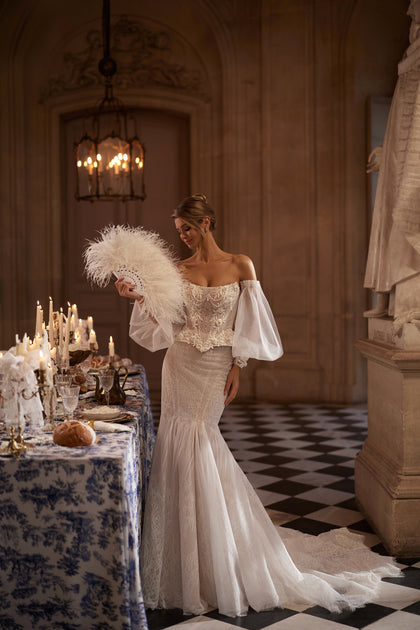 Tara corset + Thea mermaid skirt – mermaid bridal gown with a structured Tara corset with off-the-shoulder sleeves and the Thea mermaid skirt.