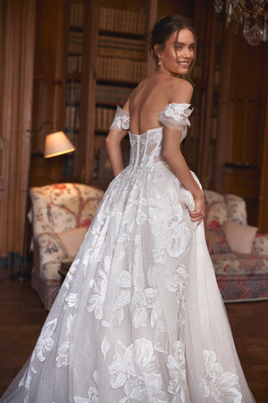 Vespera wedding dress – an off-the-shoulder corset with a plunging neckline and sheer boning.