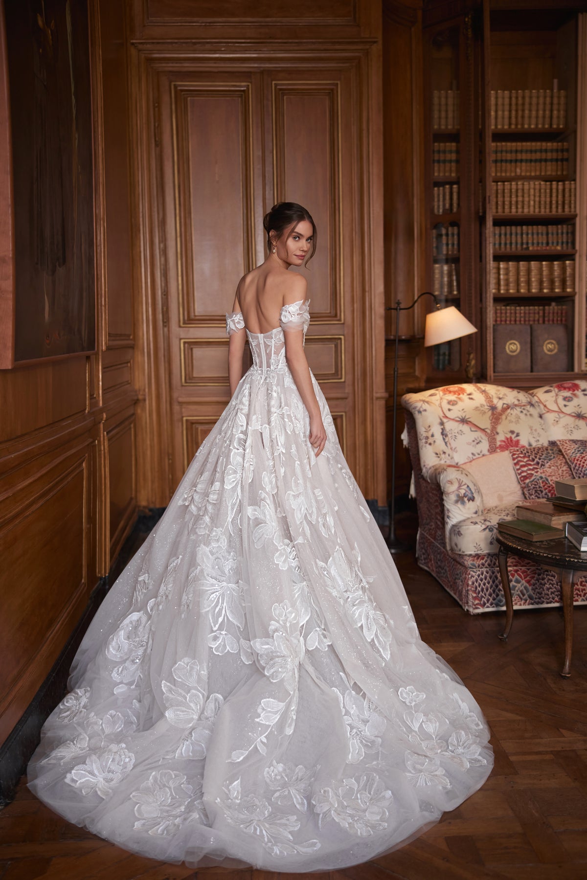 Vespera wedding dress – an off-the-shoulder corset with a plunging neckline and sheer boning, DAMA Couture Something Blue 2027.