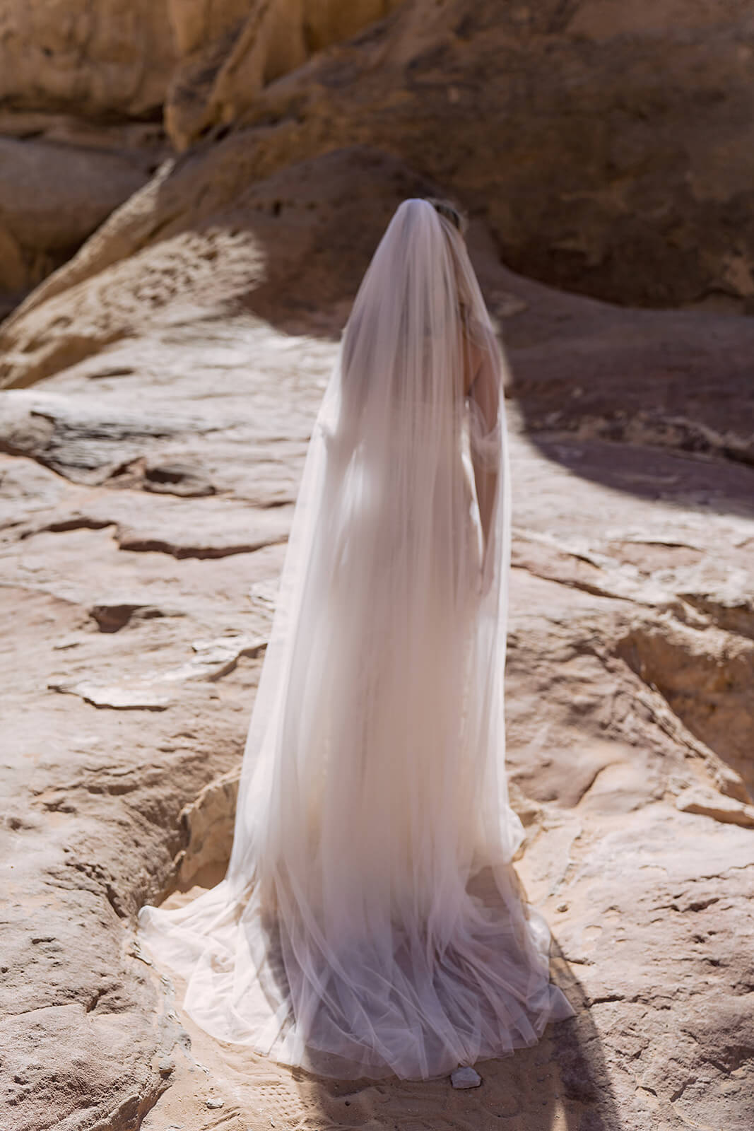 Long veil – wedding veil by DAMA Couture.