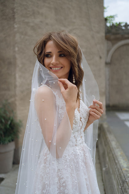 Cathedral pearl veil