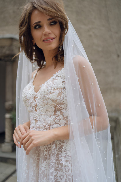 Cathedral pearl veil