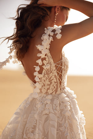 Wisteria – detail of the wedding dress.