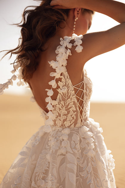 Wedding dress Wisteria