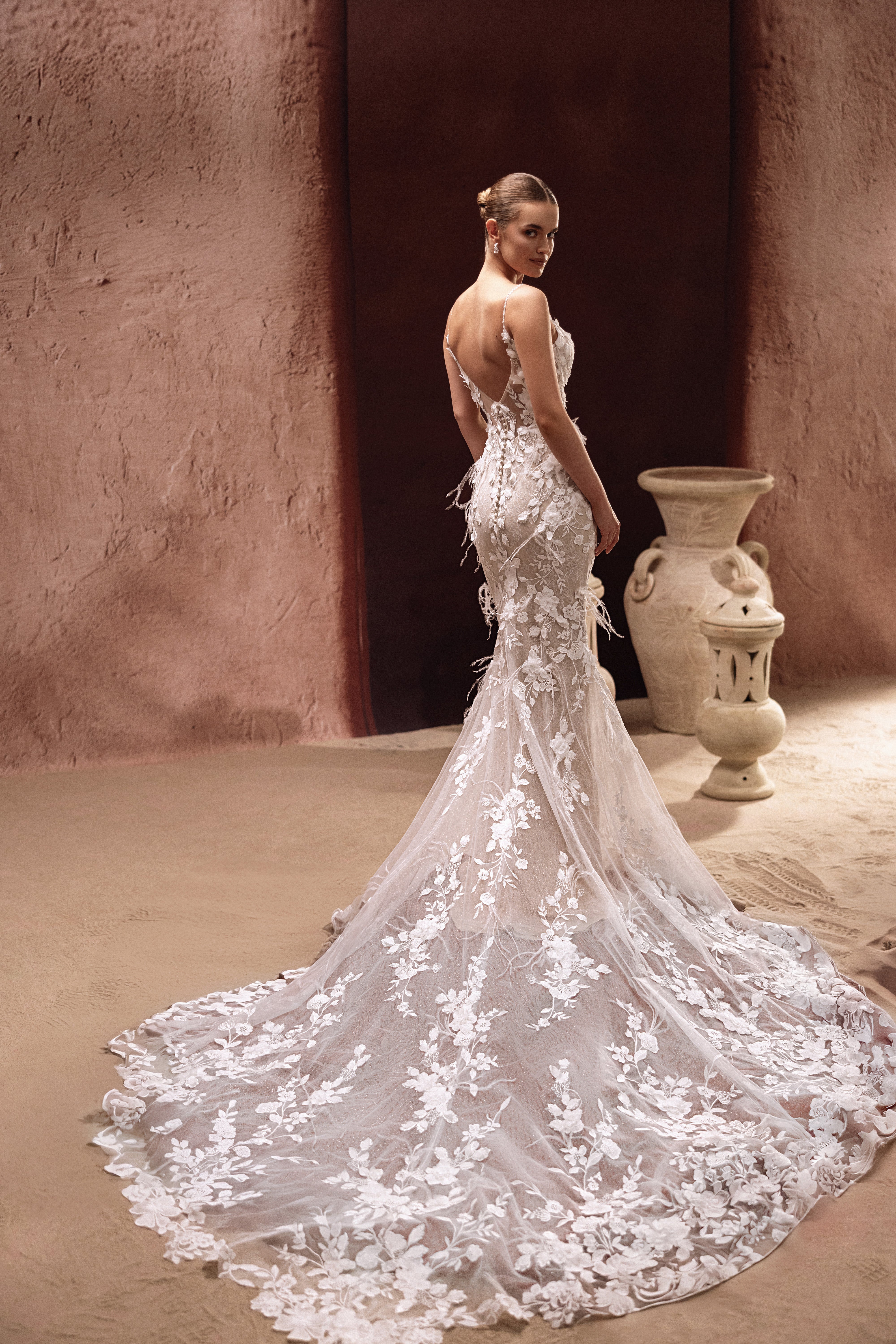 embroidered lace wedding dress Aspasia Talla:38 The lining ensures comfort Ketyyh-chn99 Evening Gowns for ARIADNE