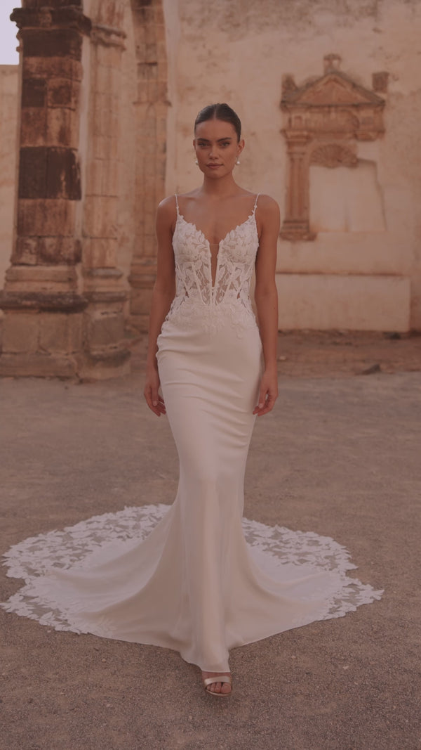 Wedding dress Munira
