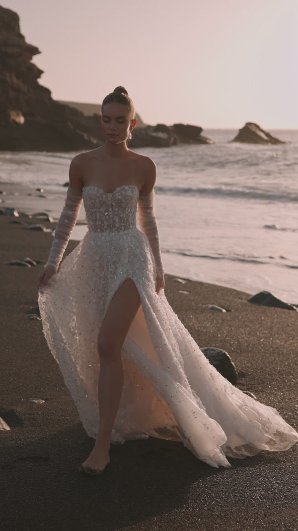 Wedding dress Reem