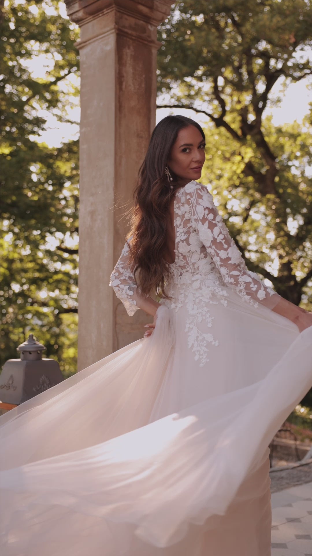 Romantic wedding dress with long sleeves Felicia from DAMA Couture secondary video