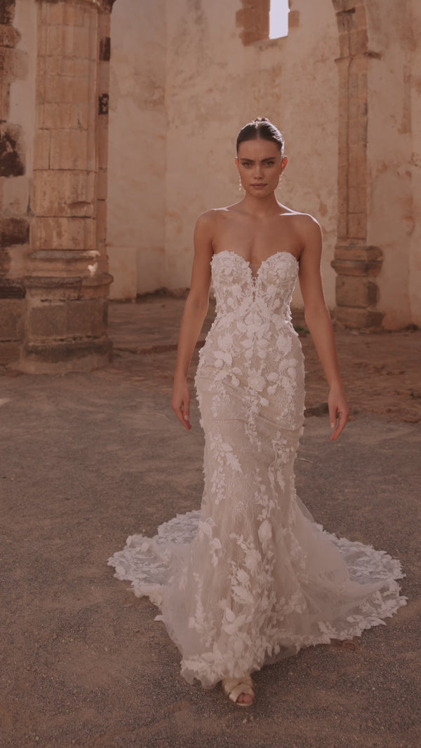 Wedding dress Sarifa