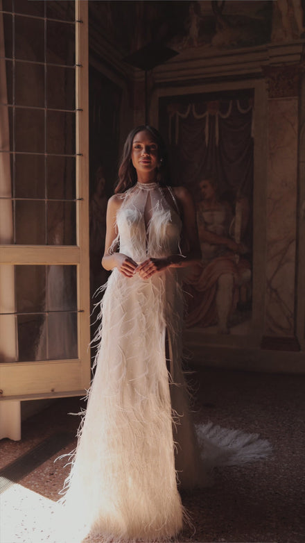 Glamour wedding dress with fathers from DAMA Couture (campaign video)