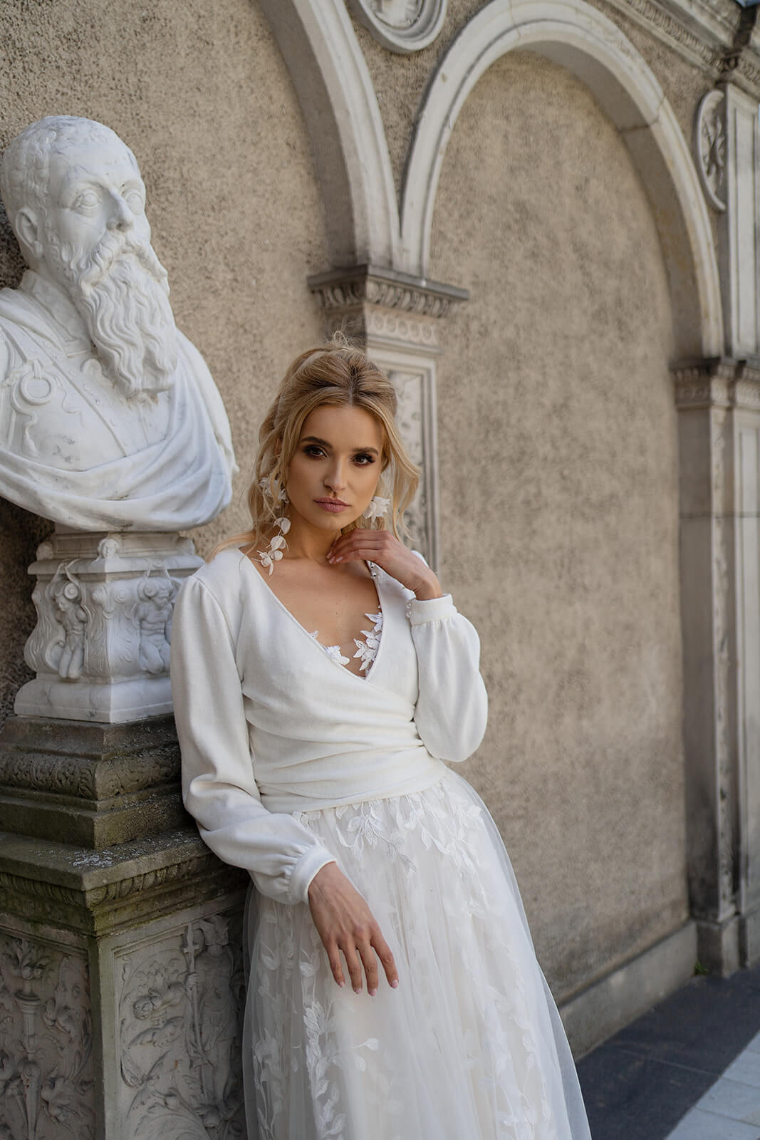 Plain front pullover – cover-up for a bridal look, DAMA Couture.