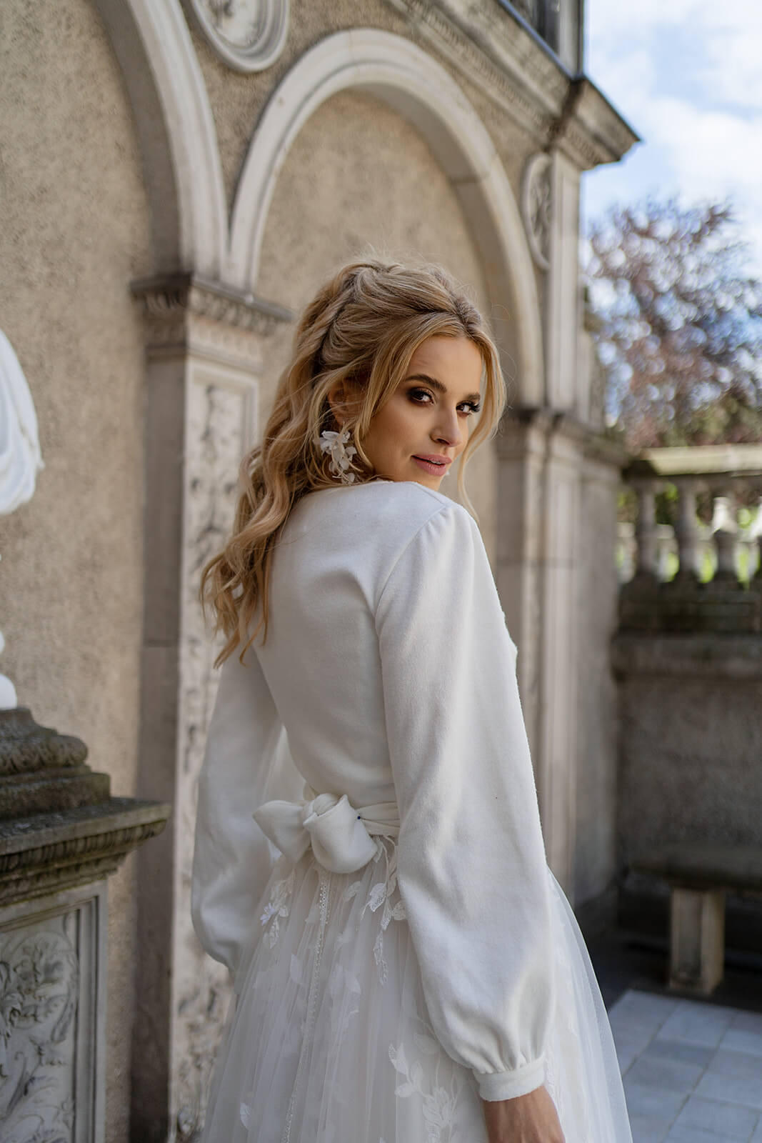 Plain front pullover – cover-up for a bridal look, DAMA Couture.