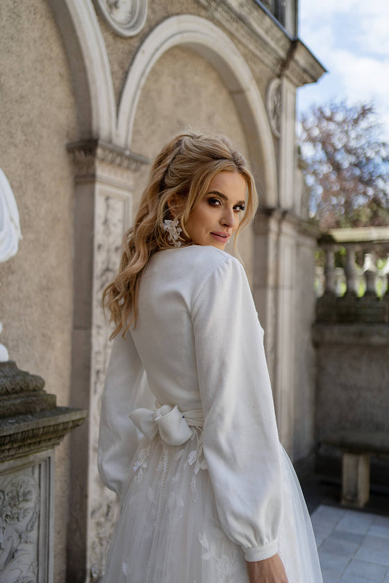 Plain front pullover – cover-up for a bridal look, DAMA Couture.